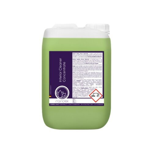 Un grand récipient vert orné d'une étiquette violette affiche le texte « Nanolex Interior Cleaner Concentrate » à côté des symboles de sécurité, et est équipé d'un capuchon blanc et d'une poignée sur le dessus pour une utilisation pratique. - Tekalab