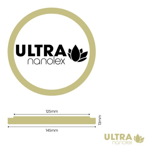 Un logo circulaire met en évidence les mots « Ultra nanolex », rehaussés d'un motif de feuille. En dessous se trouve une barre horizontale qui précise les dimensions : 125 mm et 145 mm de largeur et 13 mm de hauteur. La palette de couleurs sophistiquée noire et or s'harmonise avec l'élégance des tampons Ultra Cut (standards). - Tekalab