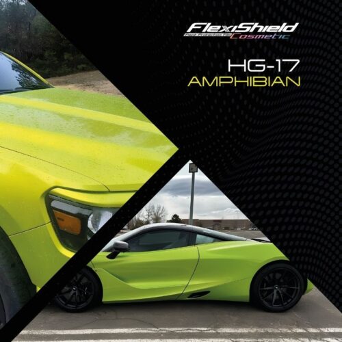 Une image divisée présente une voiture de sport verte éclatante. Une section montre un gros plan des phares et du capot, lautre montre une vue latérale sous leffet Moon Beam 2.0. Le texte « FLEXISHIELD Cosmétique PPF TP-04 Amphibian » brille sur la droite. - Tekalab
