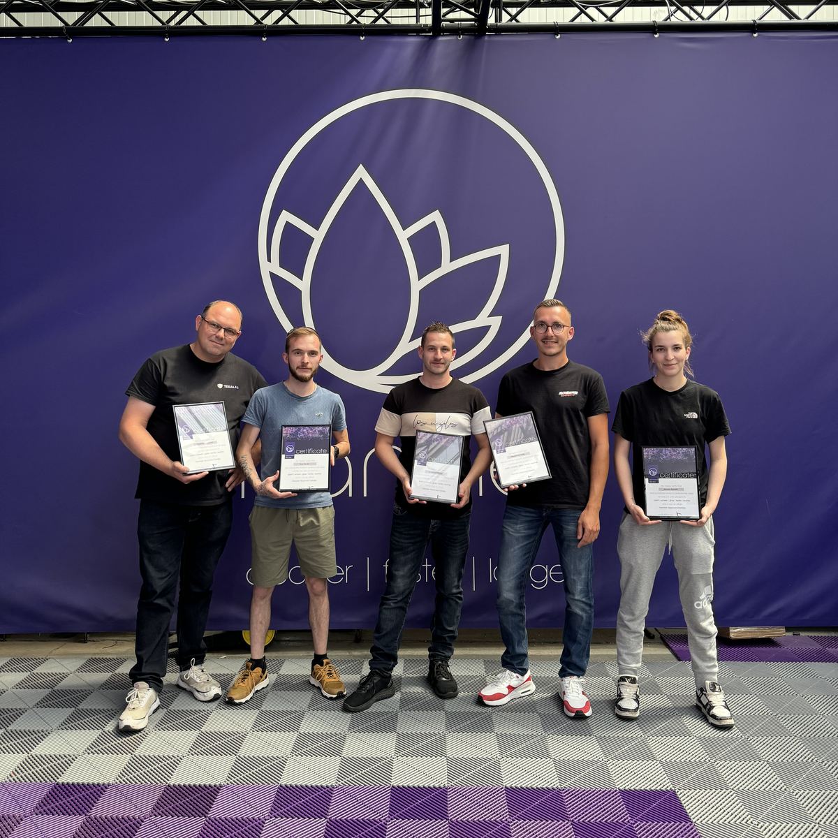 Remise des certificats d’installateur Nanolex aux stagiaires